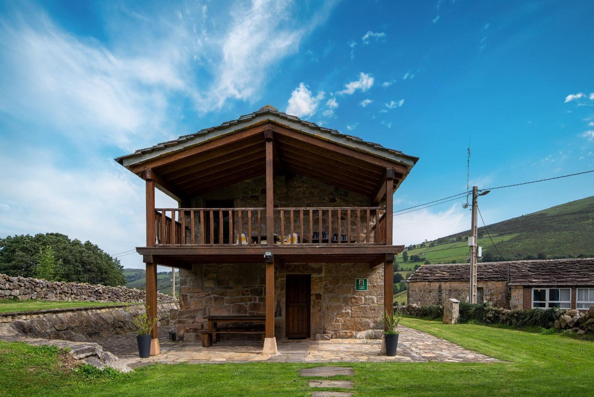 Cabana Pasiega Las Suertes San Pedro Del Romeral Exteriör bild
